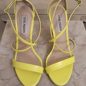Steve Madden Floriaa